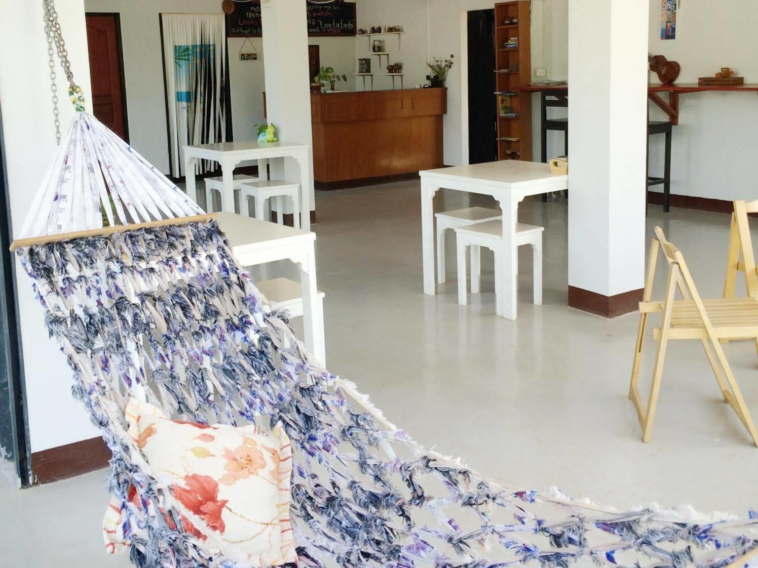Lom La Lanta Hotel Koh Lanta Exterior photo