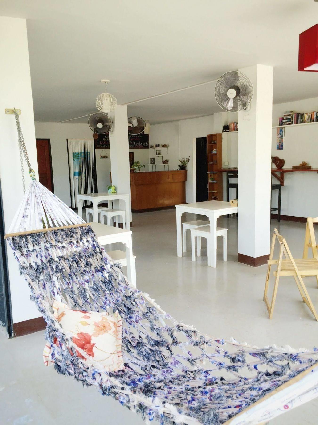 Lom La Lanta Hotel Koh Lanta Exterior photo